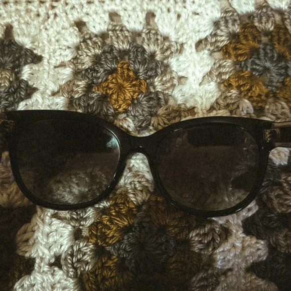 Burberry Classic Black Sunglasses - Picture 9 of 12